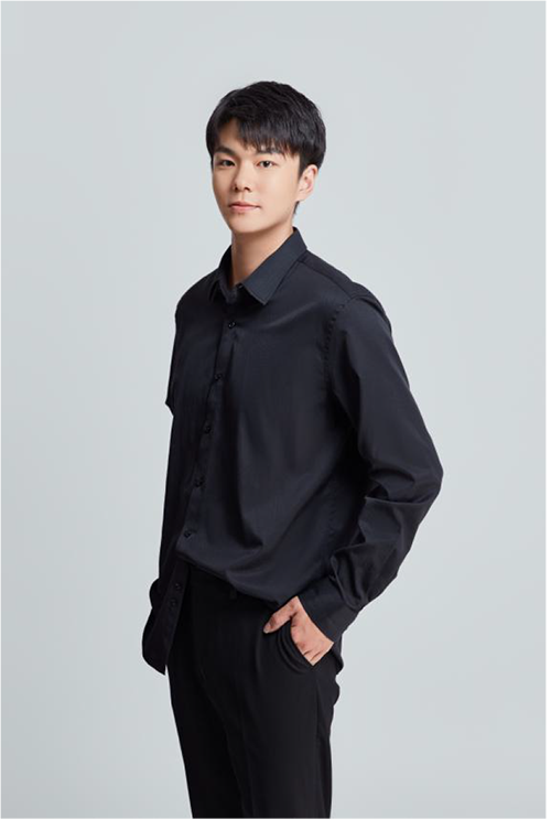 余艺 硕士研究生