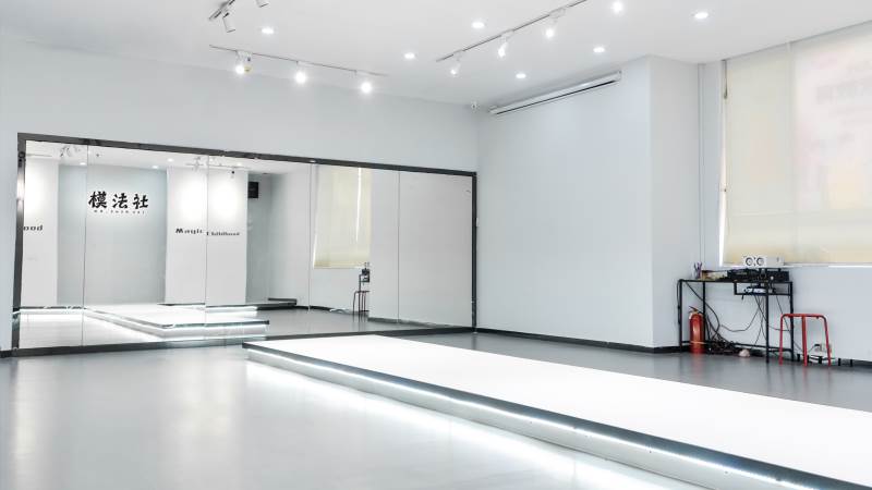 模特教室  模特教室