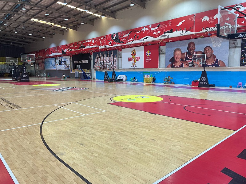 篮球场 篮球场