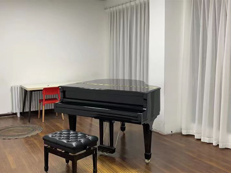 钢琴室