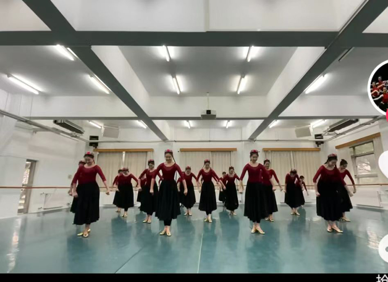 舞蹈現(xiàn)場 舞蹈現(xiàn)場