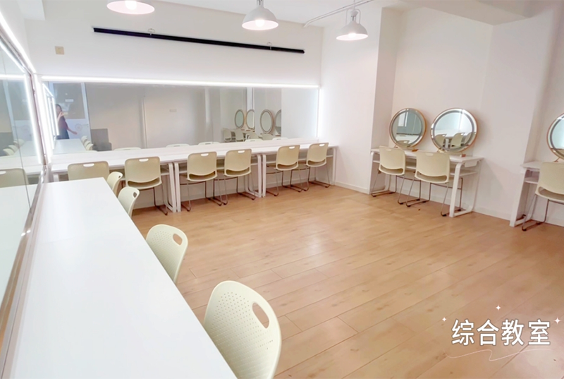 综合教室 综合教室