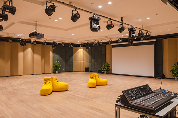 黑匣子劇場(chǎng)