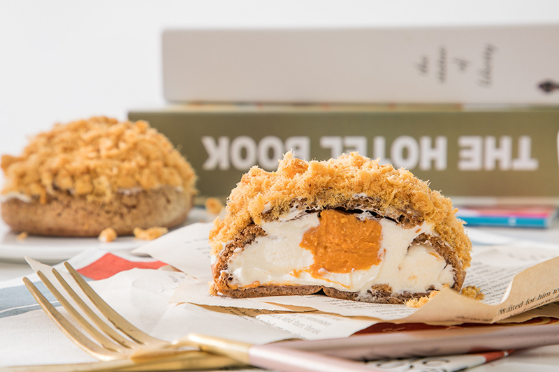 西點(diǎn)肉松咸蛋黃泡芙 西點(diǎn)肉松咸蛋黃泡芙