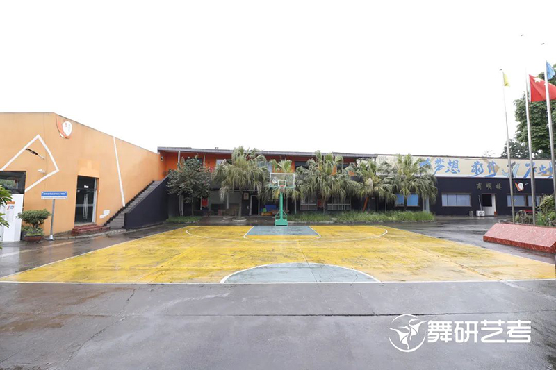 篮球场 篮球场