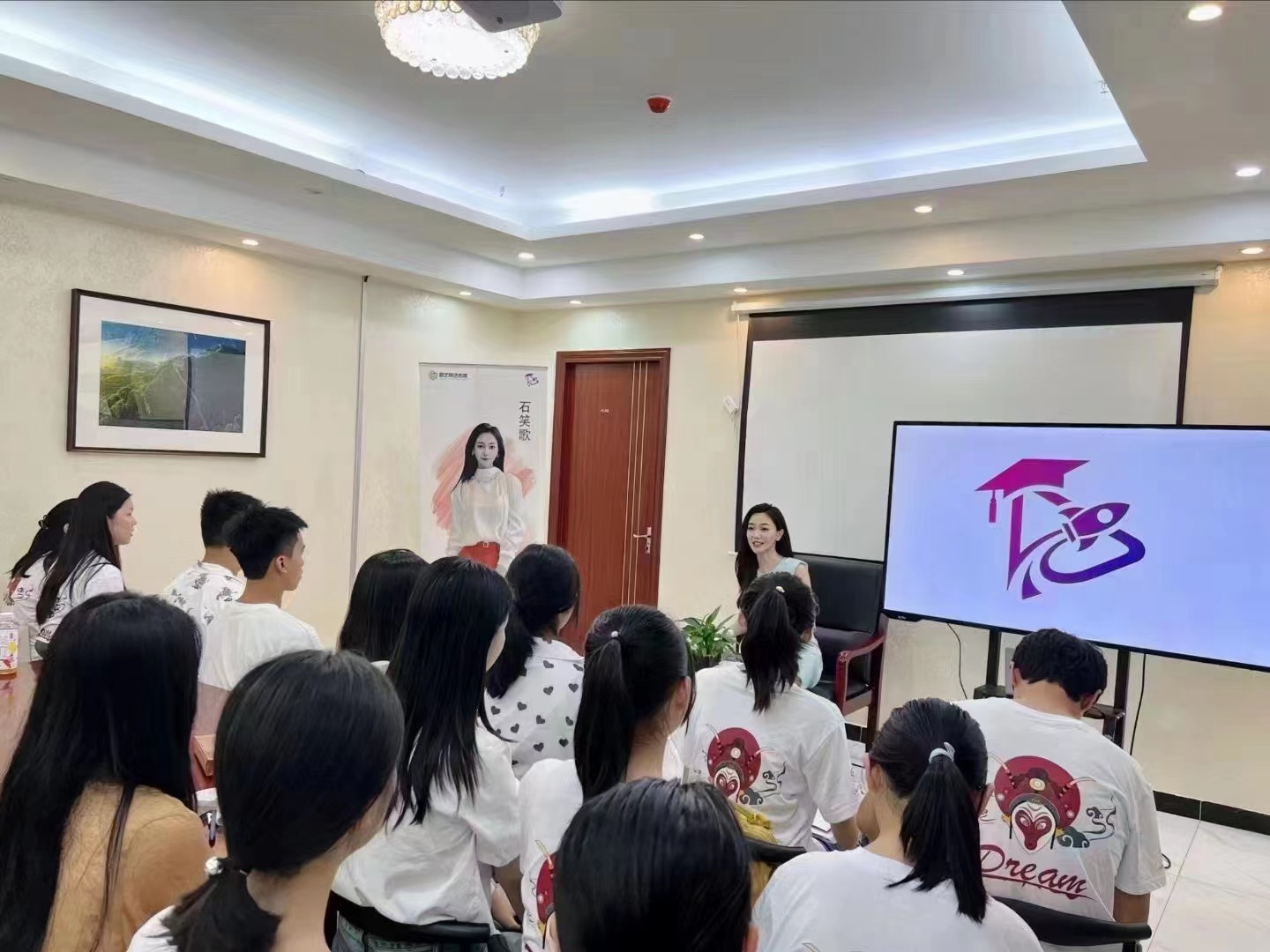 央视主持人线下指导课 央视主持人线下指导课