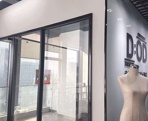 機(jī)構(gòu)內(nèi)景