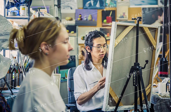 成人美术培训现场