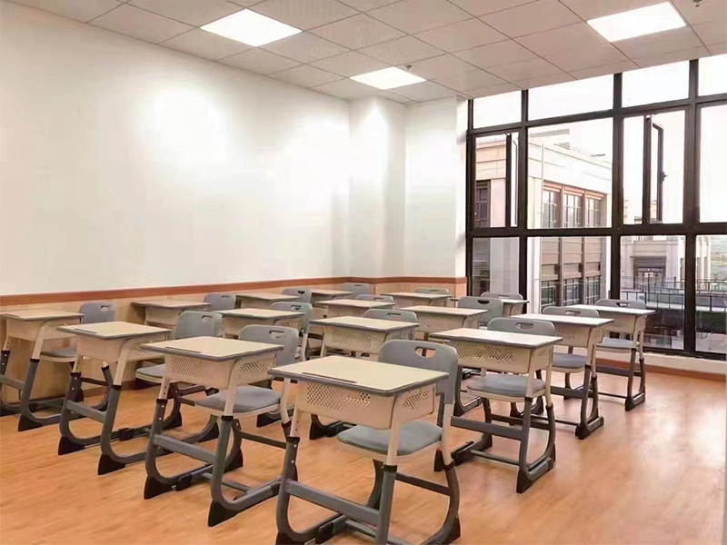 教室環(huán)境 教室環(huán)境