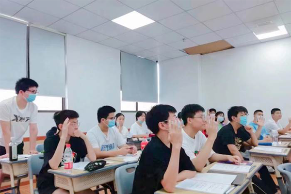 課堂提問 課堂提問