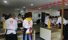 西安明夫人教学怎么样？教学全不全面？