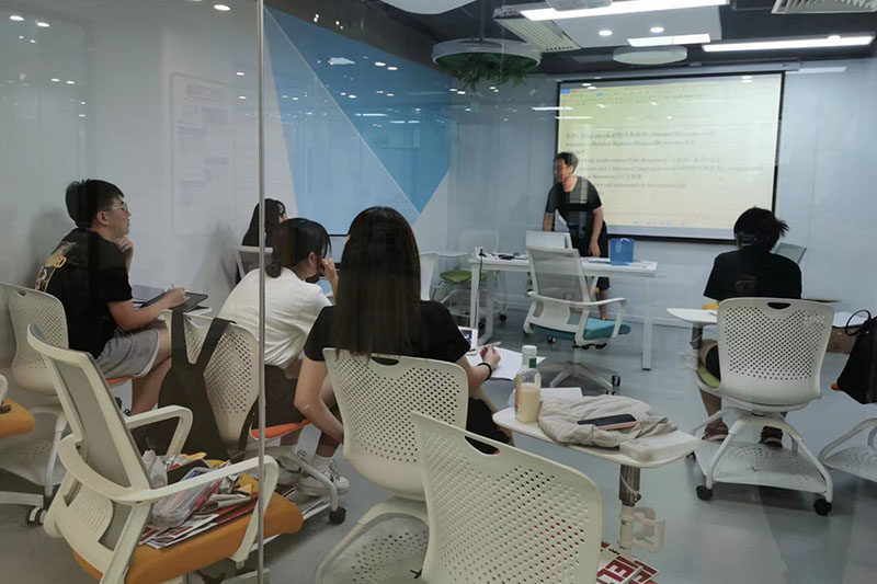 上課場(chǎng)景 上課場(chǎng)景