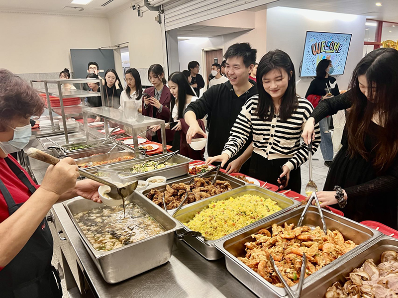 食堂 食堂