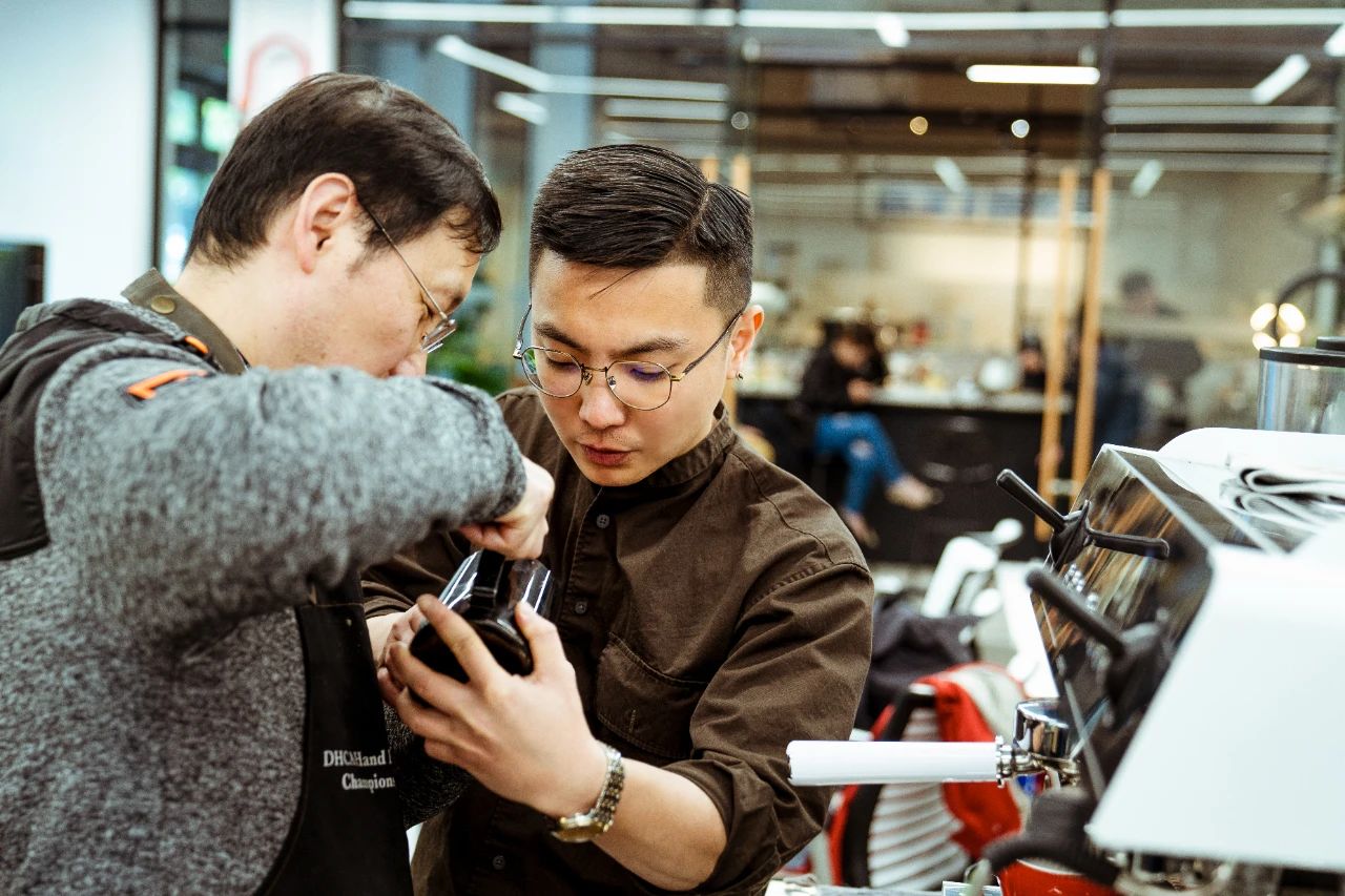 鄒老師-簡介見宣傳手冊