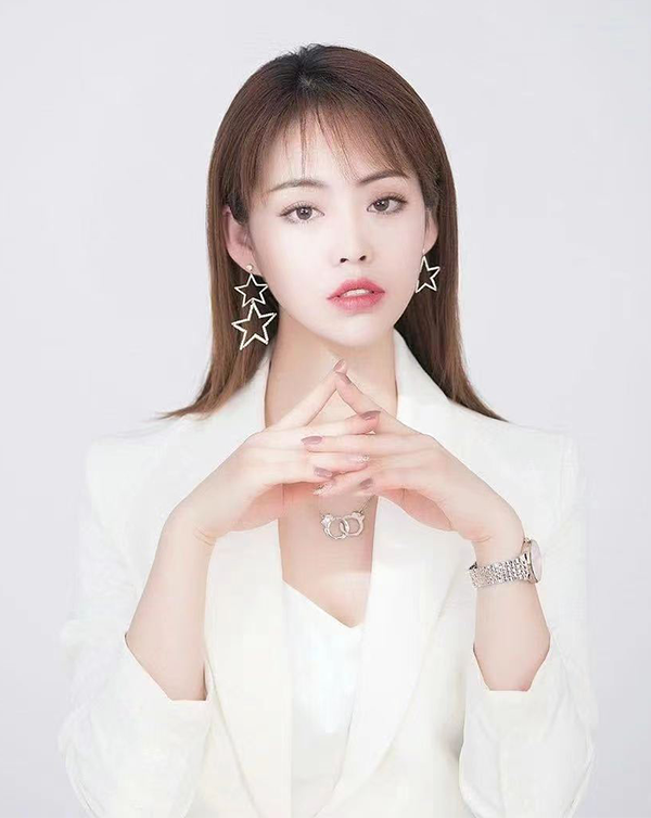 Lisa老师 Lisa老师