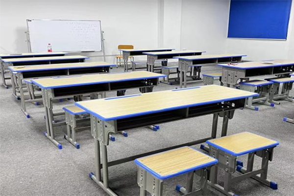 教室環(huán)境 教室環(huán)境