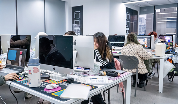 學(xué)校環(huán)境