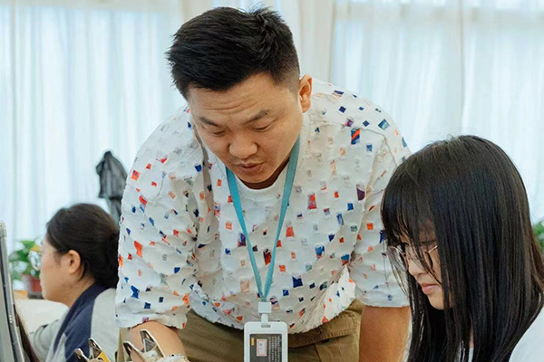 悉心指导 悉心指导
