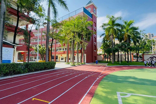 學(xué)校環(huán)境