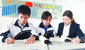 深圳市展華實(shí)驗(yàn)學(xué)校教學(xué)怎樣？有什么特色？