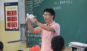 深圳格睿特高級(jí)中學(xué)高考復(fù)讀班師資怎樣？老師專業(yè)么？