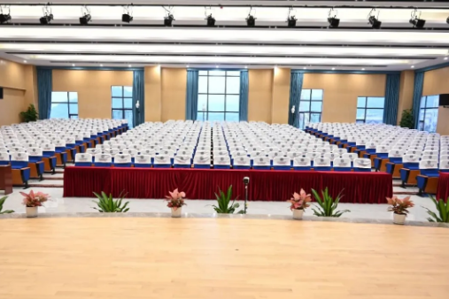 報(bào)告廳 報(bào)告廳