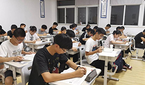 上海和美教育高考復(fù)讀班師資怎樣？師資有什么優(yōu)勢(shì)？