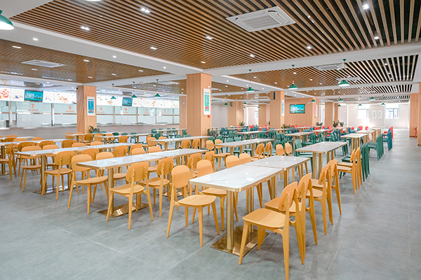 学校食堂 学校食堂