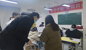 鄭州捷登高考學(xué)校復(fù)讀班是怎么收費(fèi)的?多少錢?