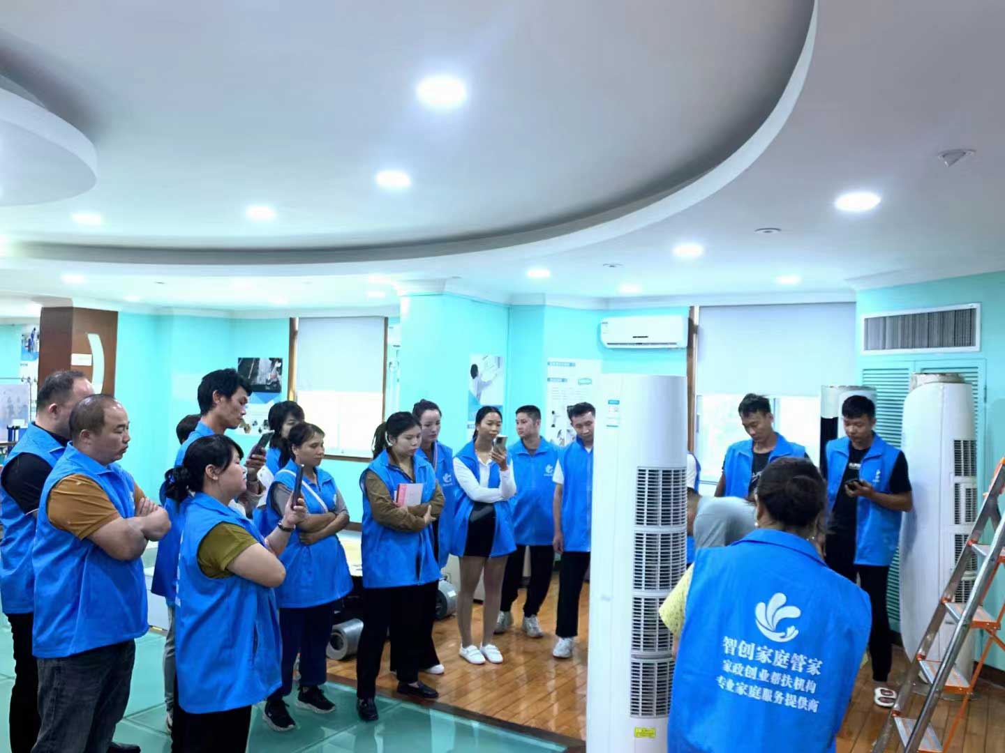 教學(xué)現(xiàn)場(chǎng) 教學(xué)現(xiàn)場(chǎng)