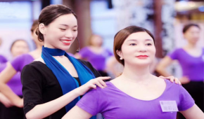 廣州皇家優(yōu)雅女子學(xué)堂培訓(xùn)中心師資團(tuán)隊(duì)怎樣？專不專業(yè)？