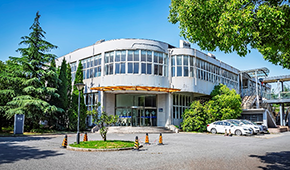 上海钥浪电竞体育学校环境怎样？设施齐不齐全？