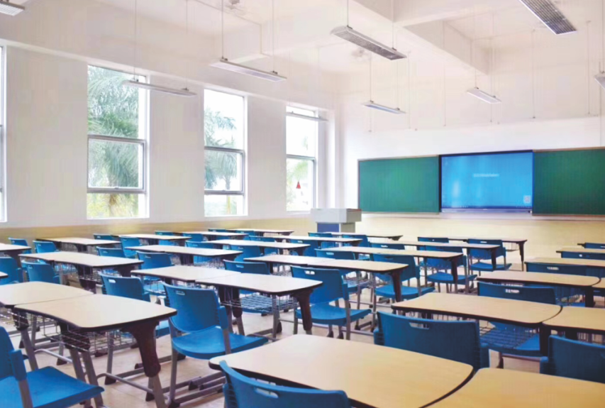 課室