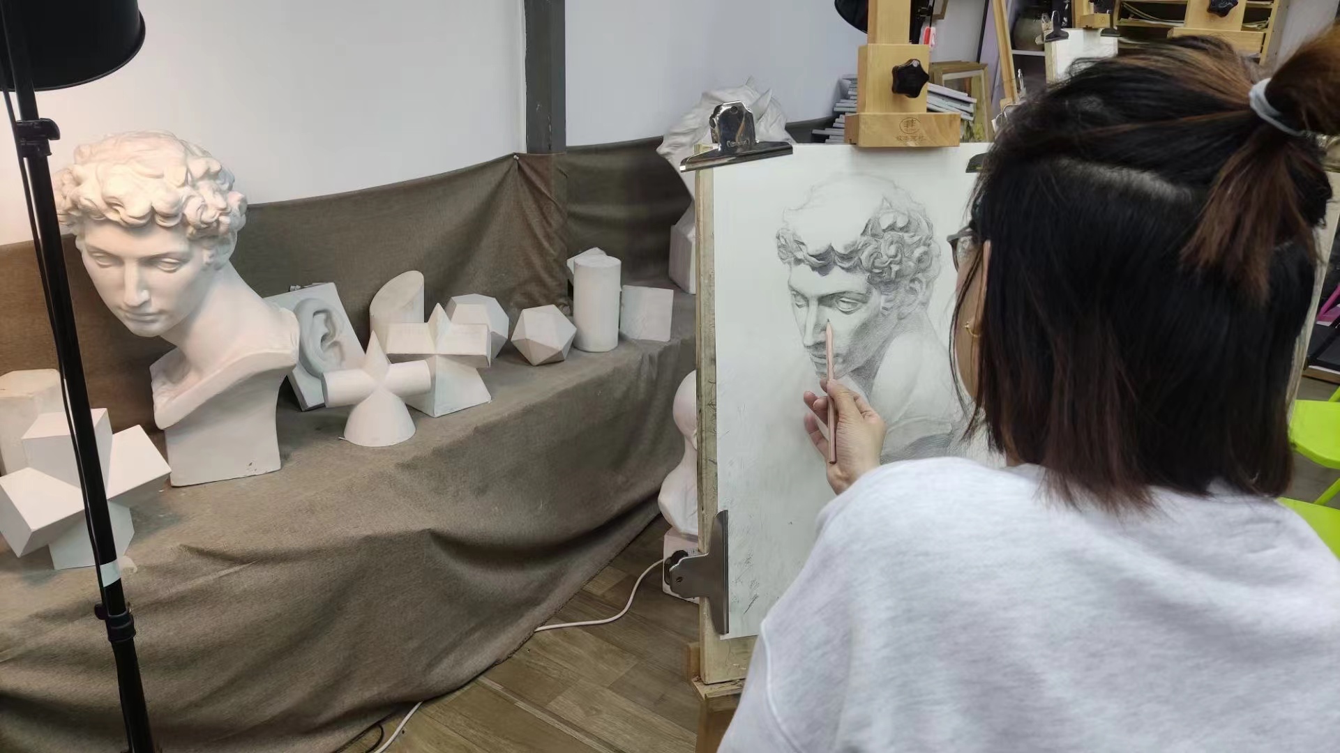 成人班上課場景