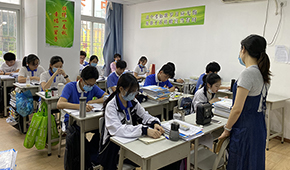 深圳天天進(jìn)復(fù)讀學(xué)校師資怎樣？老師教學(xué)經(jīng)驗(yàn)如何？