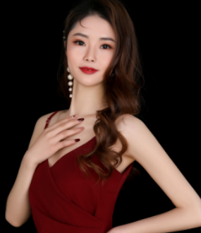 何 Dance Teacher 何 Dance Teacher