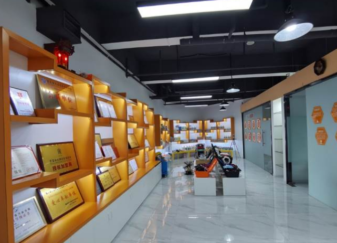 榮譽(yù)資質(zhì)展示墻 榮譽(yù)資質(zhì)展示墻