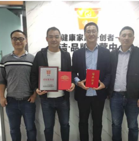 學(xué)生合照 學(xué)生合照