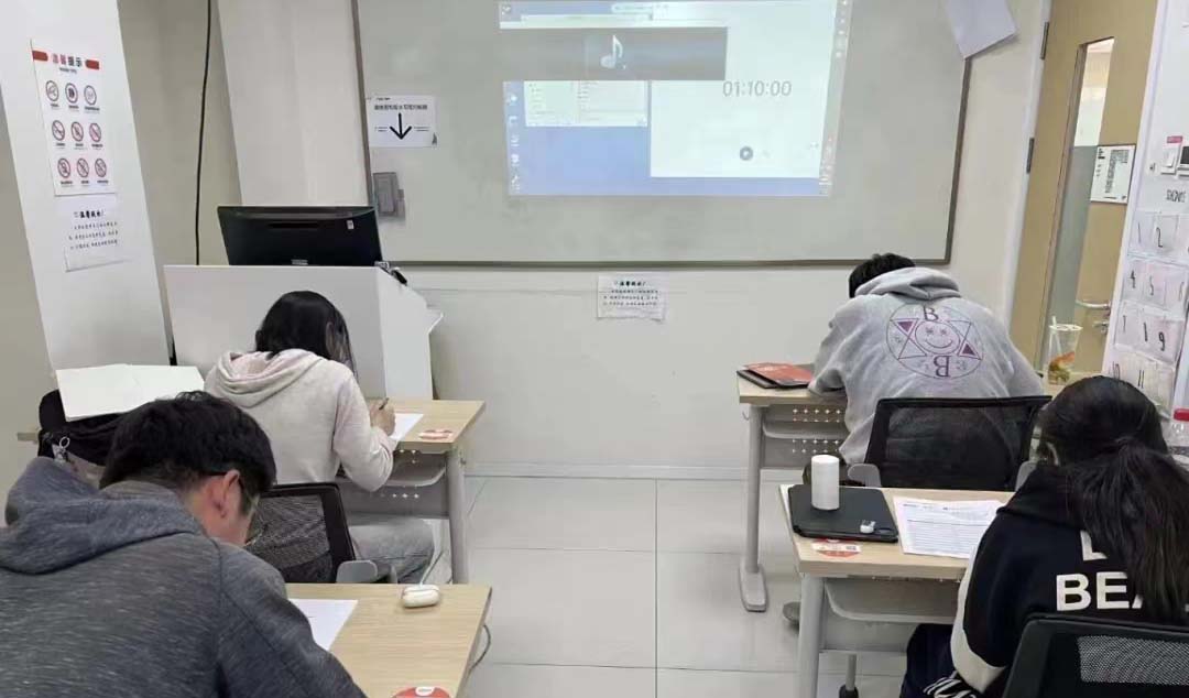 重慶環(huán)球教育師資怎樣？老師經(jīng)驗(yàn)如何？