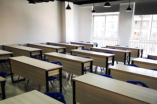 教室環(huán)境 教室環(huán)境