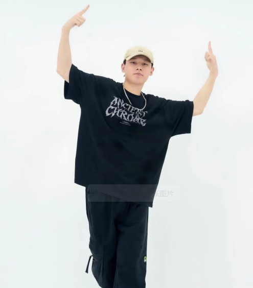 高級街舞老師:趙恒老師(餅干老師) 高級街舞老師:趙恒老師(餅干老師)