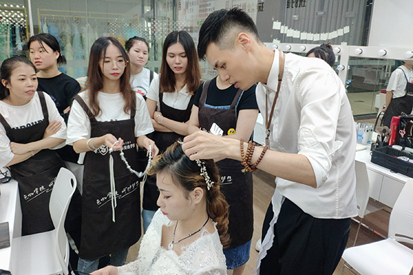 美發(fā)實(shí)操