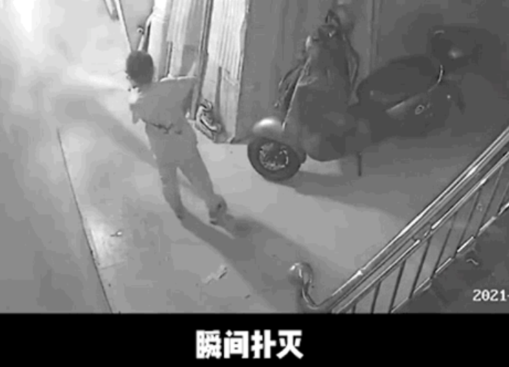 救火现场 救火现场