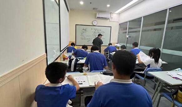 加急 | 寄給2025年藝考生的掛號信