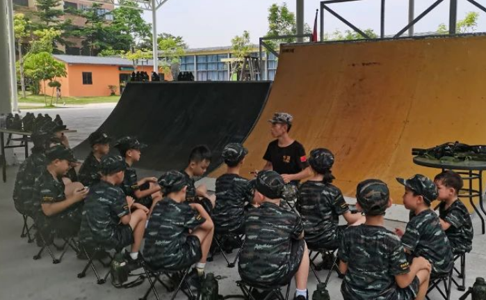 青少年夏令营