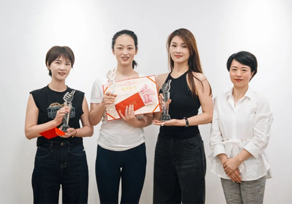背后故事· 每份付出 背后故事· 每份付出