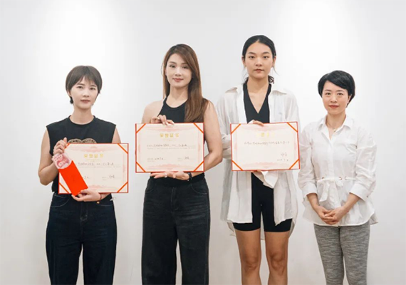 全体会议· 指明方向 全体会议· 指明方向