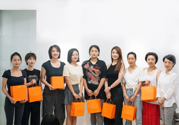 新员工介绍 新员工介绍