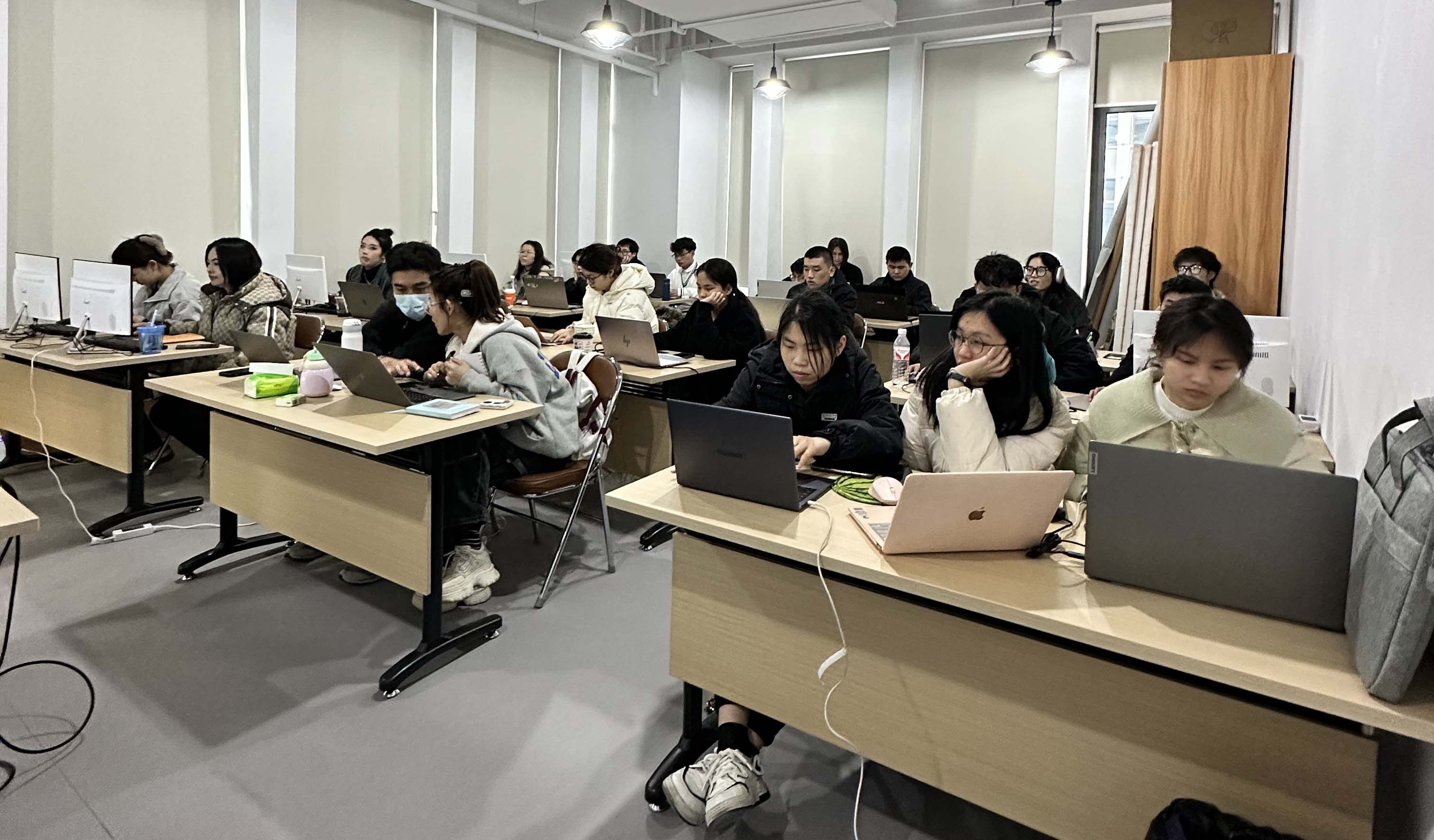 杭州淘寶美工培訓(xùn)，沐林視覺引領(lǐng)新興行業(yè)火爆發(fā)展