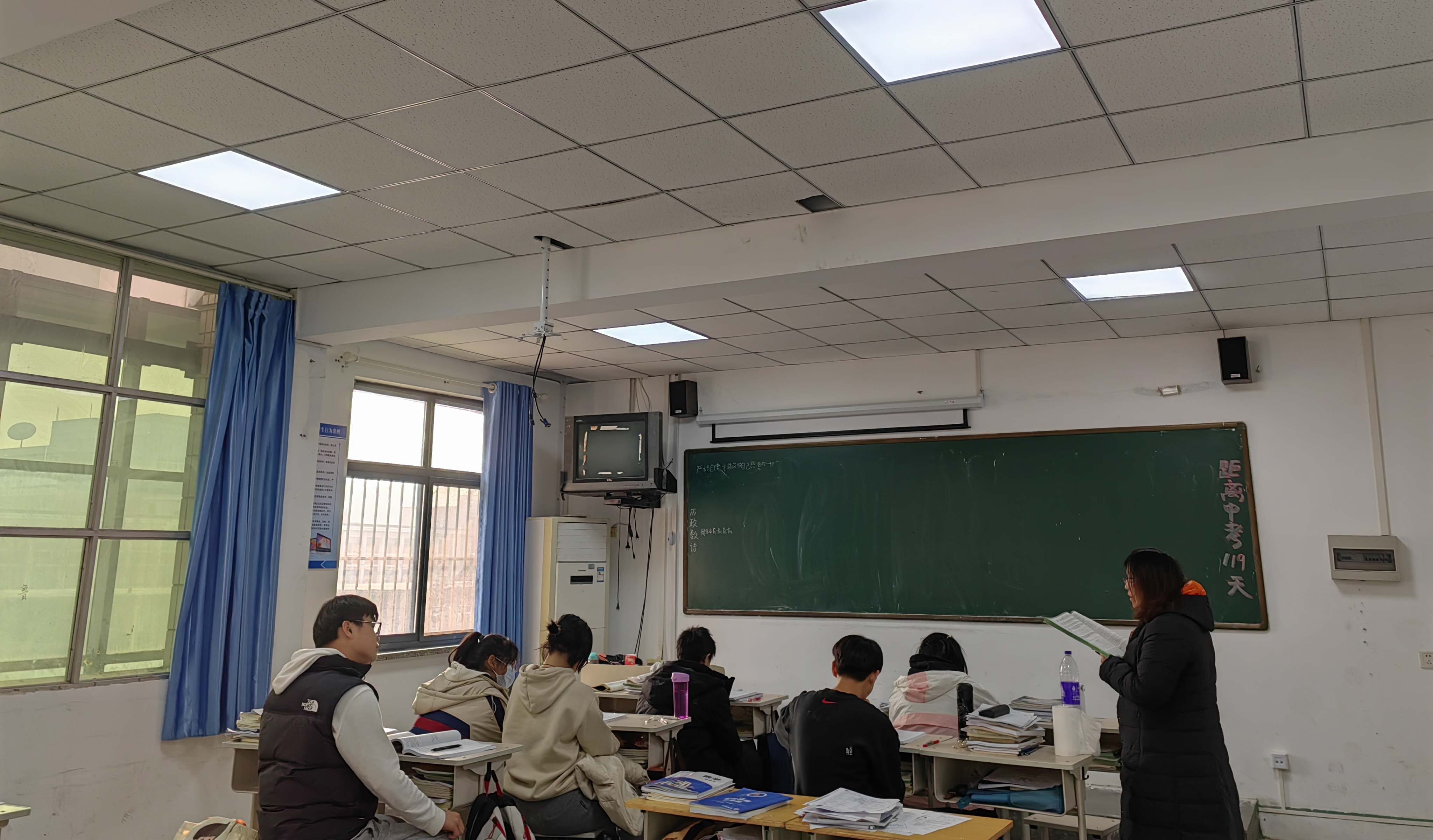 鄭州哪里有正規(guī)的中高考復(fù)讀班？如何選擇？